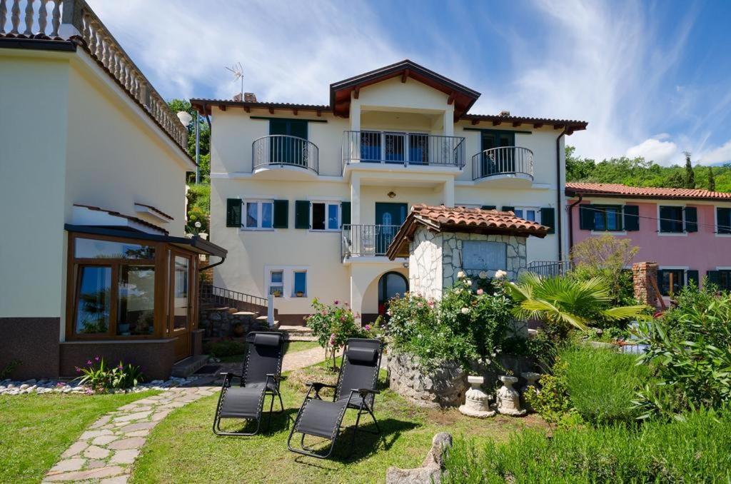 Appartamento H-Elios Laurana Esterno foto